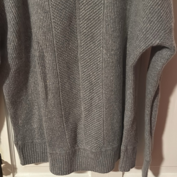 Athleta Women's Small Gray Pullover Sweater Size Small - Picture 9 of 10